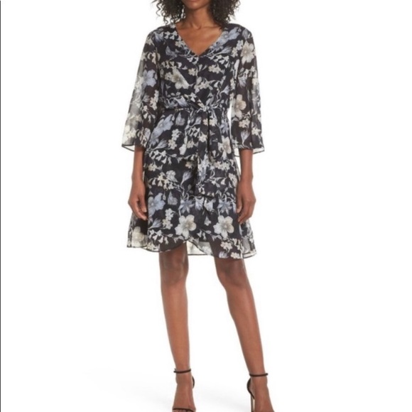 julia jordan Dresses & Skirts - NWT Julia Jordan Dress Size 10